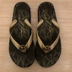 Micheal Kors Flip Flops